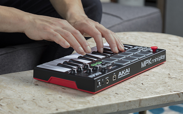 AKAI - MPK Mini Play MIDI键盘 MIDI控制器