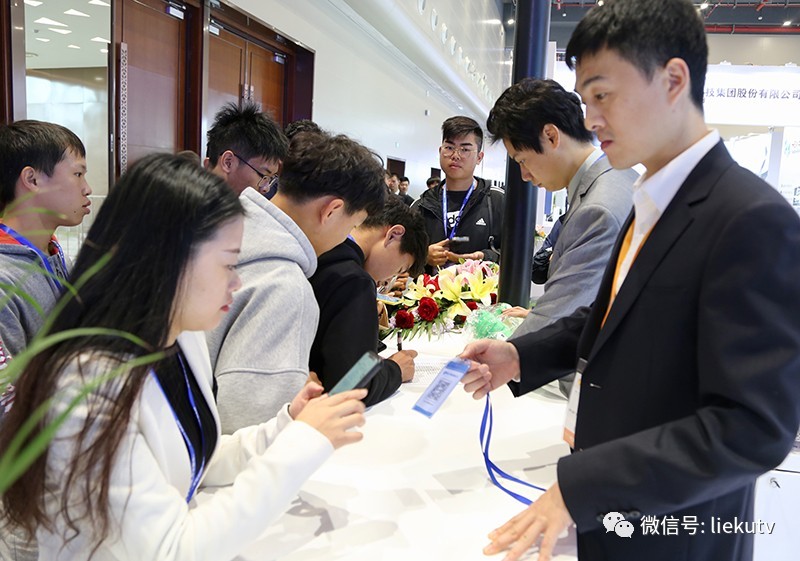 湖北广电网络5G+等新技术成果亮相中国光博会